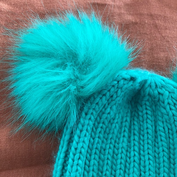 Target kids green grinch chunky knit beanie - Picture 2 of 5